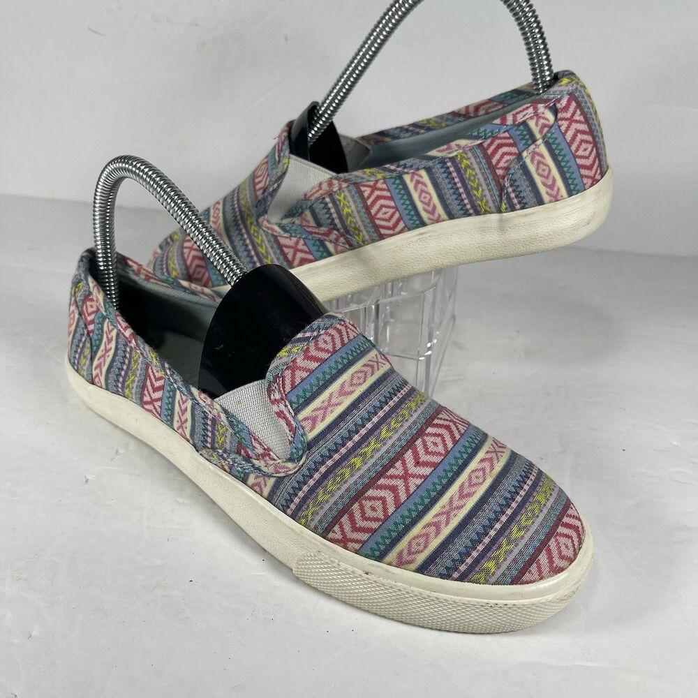 Austin Trading Co. Women's Slip-On Shoes Size 7 Geometric Aztec Canvas Loafers